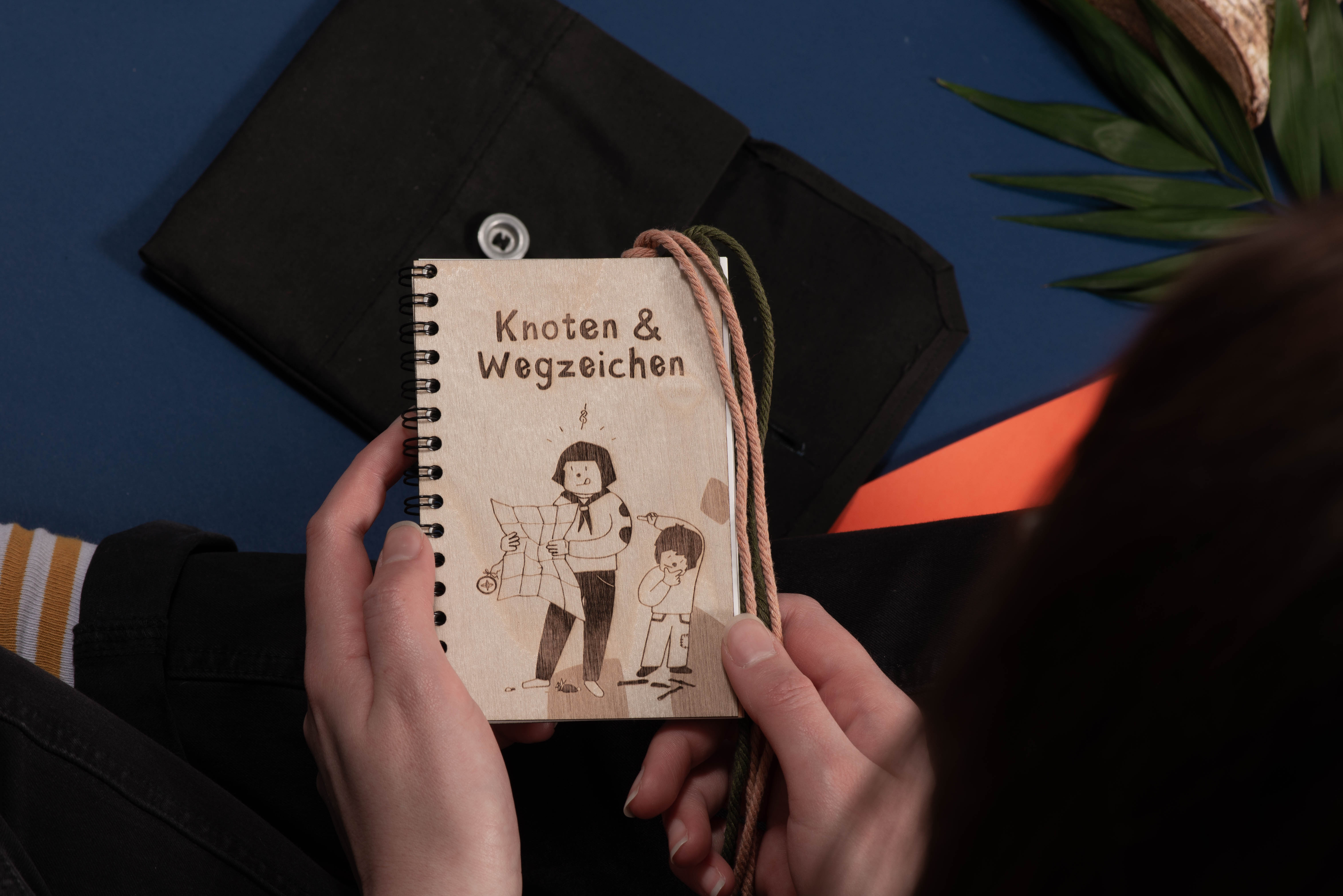 suchende Pfadfinderin